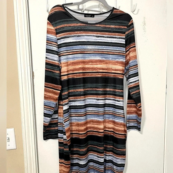 SHEIN Dresses & Skirts - SHEIN Slayer Plus Size women Bodycon dress fluid print sleek sexy size 1XL